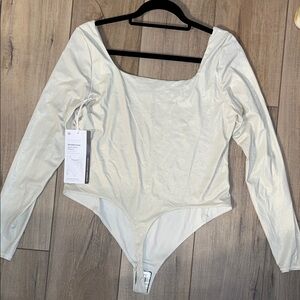 Lululemon Wundermost Square-Neck Bodysuit Women’s XL
